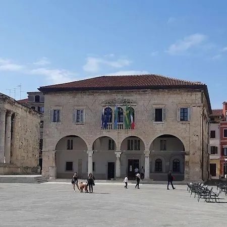 In Pula With Swimming Pool Villa