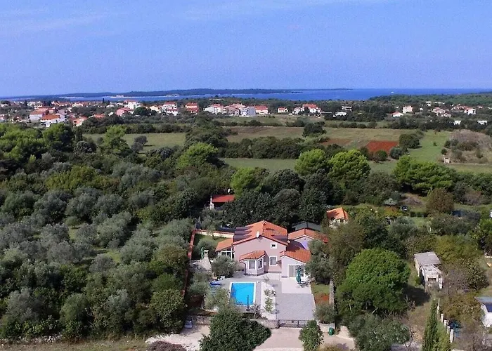 In Pula With Swimming Pool