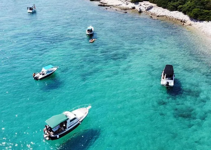 Villa In Pula With Swimming Pool Pula