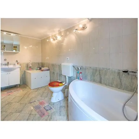 In With Swimming Pool Βίλα Πούλα